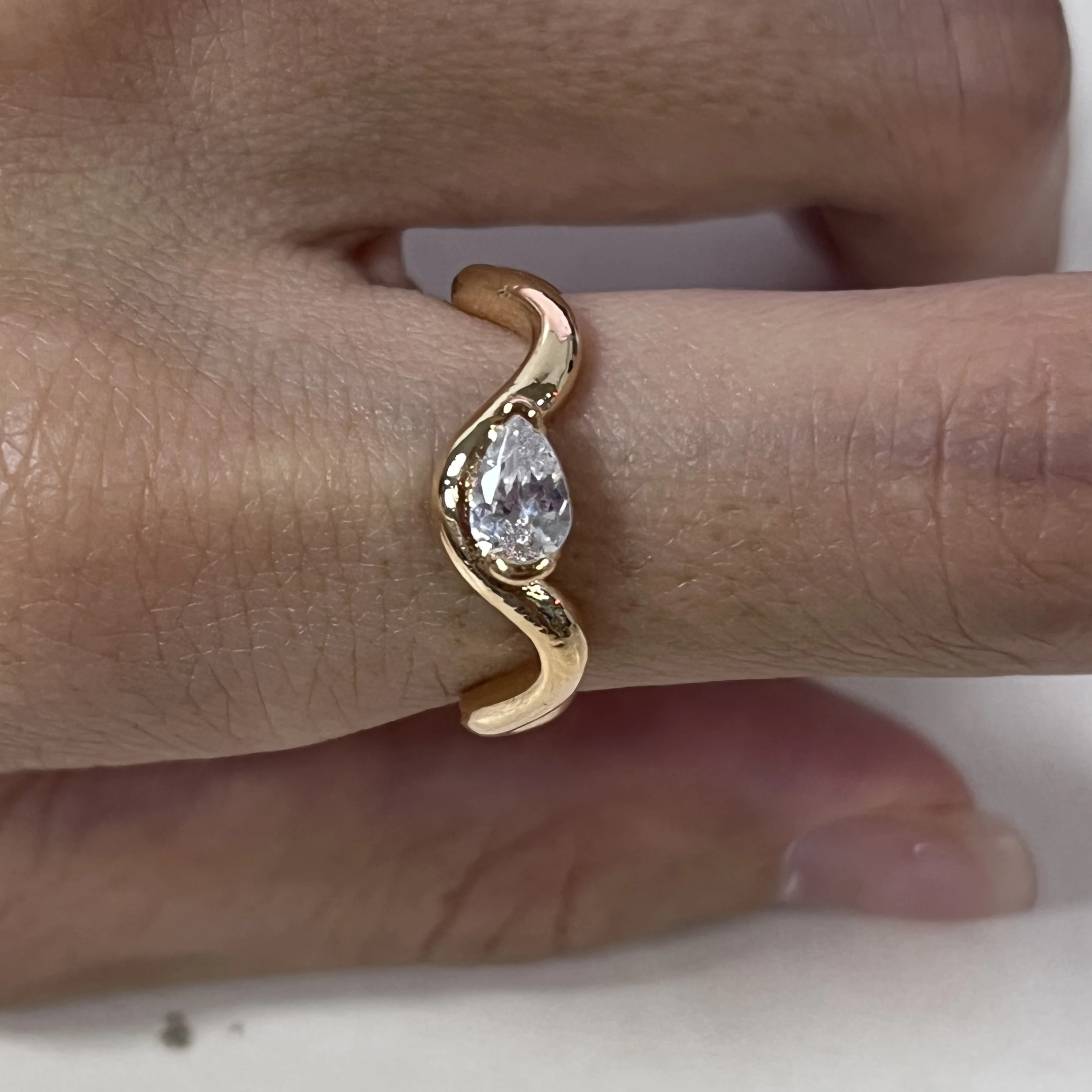 Exquisite Wavy Tail Ring 14K Rose Gold White Zircon Engagement Ring For Women Girls Personalized Christmas Gifts - view 5