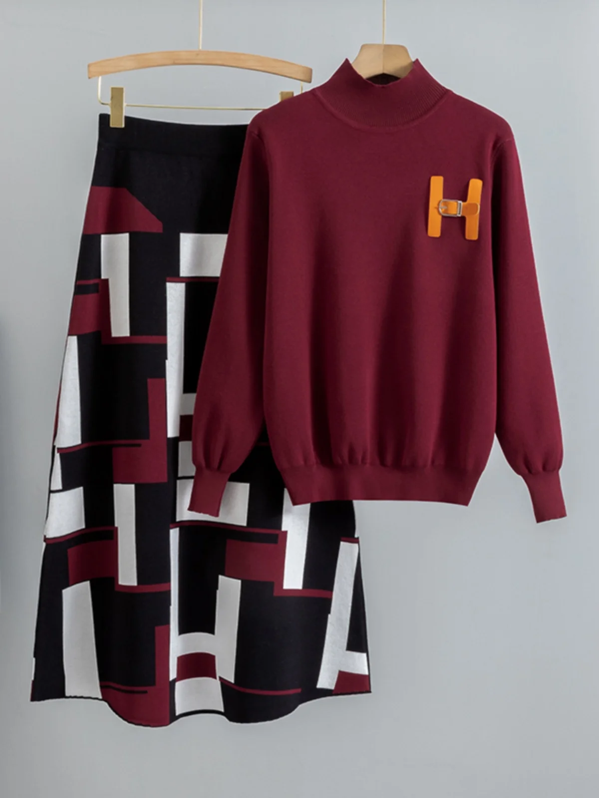 

Faionable Printed Set Women Spring Autumn High Waist Skirt Long Sve Embroidery Letter Sweater Two Piece Ensemble