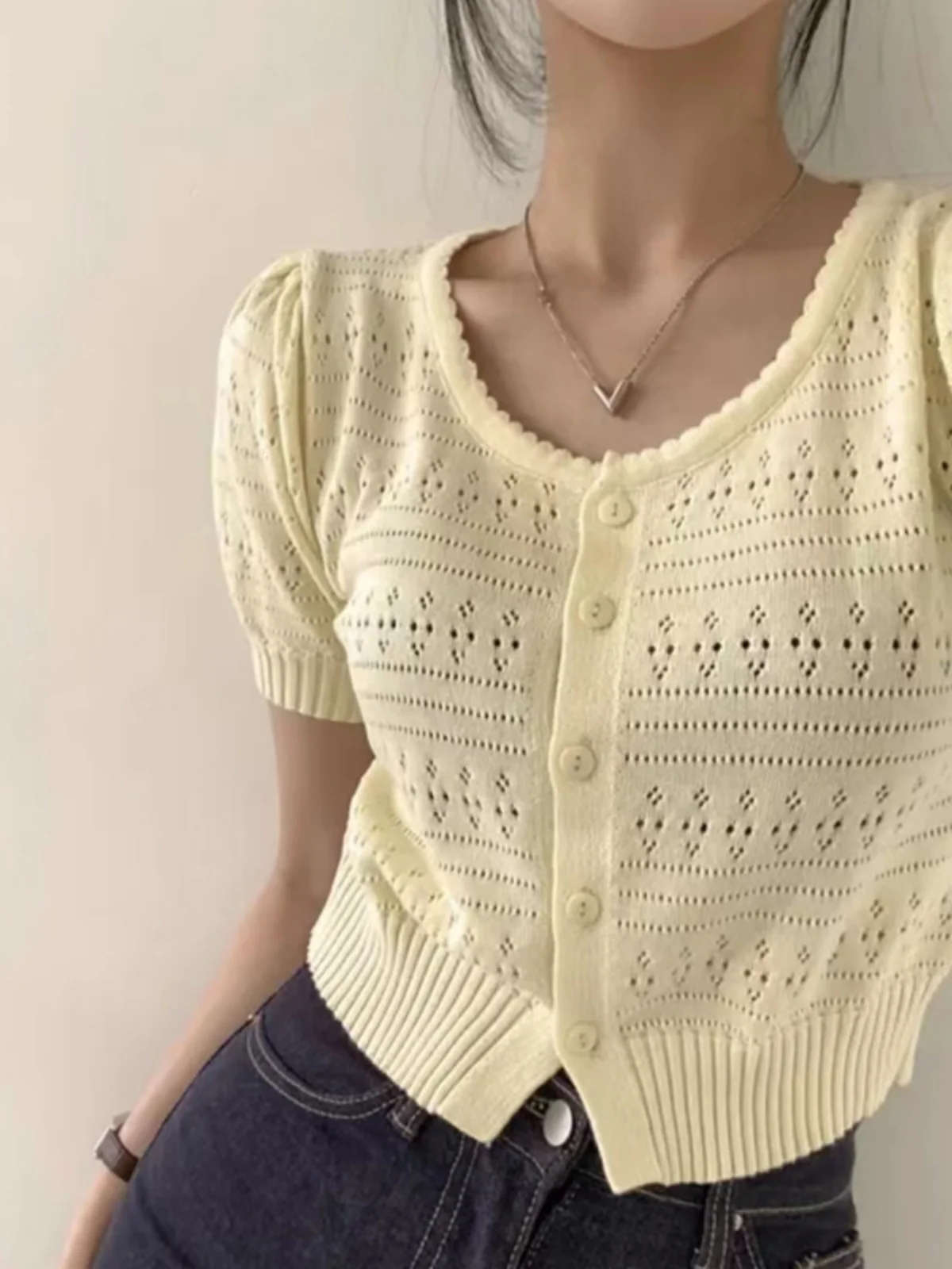 

Chic Summer Women's ort Sve Knitted Cardigan Thin Sle Single Button Hollow Design Commute Sle Korean Version Slim Fit