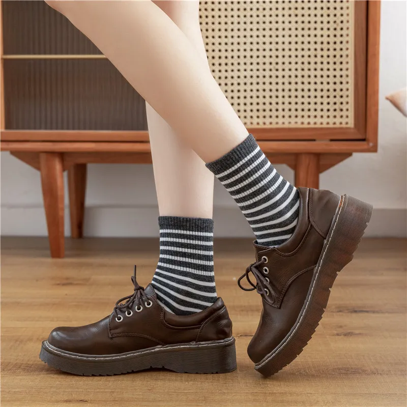 2022 Spring and Autumn Pinstripe Women's Mid Tube Stockings Casual Sports Cotton Socks College Style Stockings Breathable Sweat