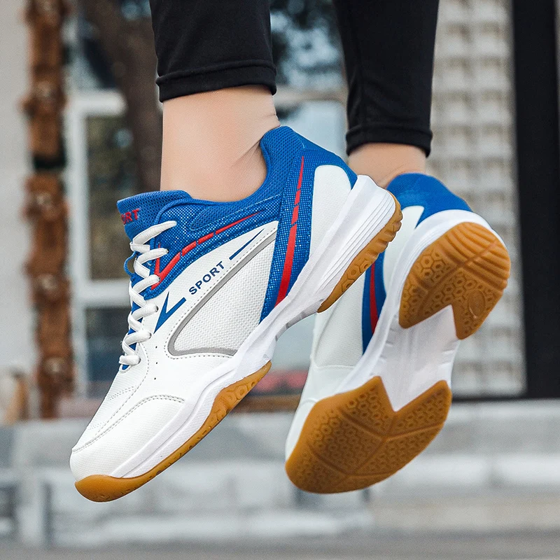 

Дышащая теннисная обувь, обувь для бадминтона, обувь для сквоша, домашняя обувь для всех грунтов, удобная и захвата/нейтральная волейбовая обувь