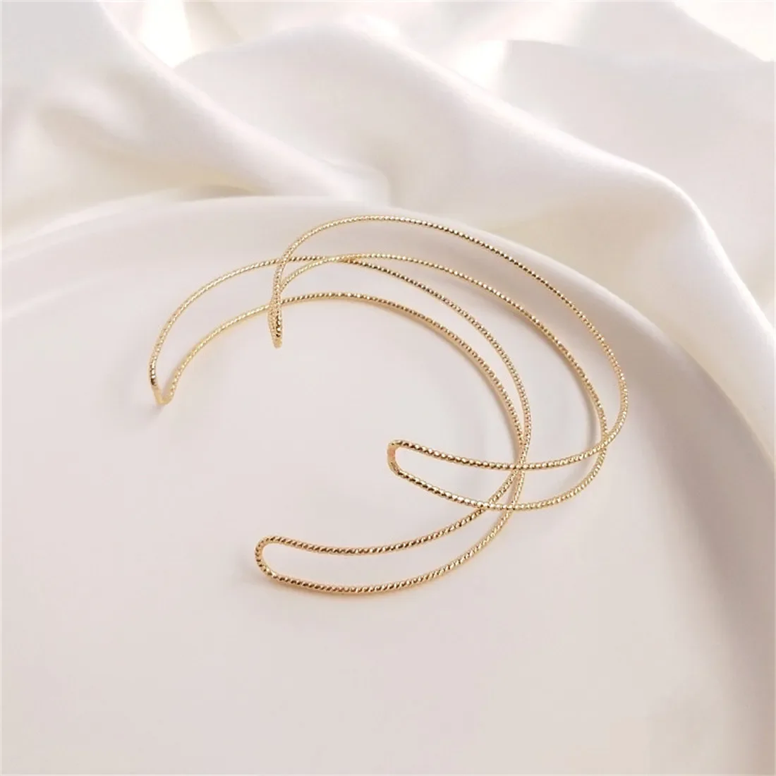 

14K Gold-plated Flower Copper Wire Double Stranded Bracelet with Loop Clip Bead Winding Bottom Bracelet Handmade DIY Accessories