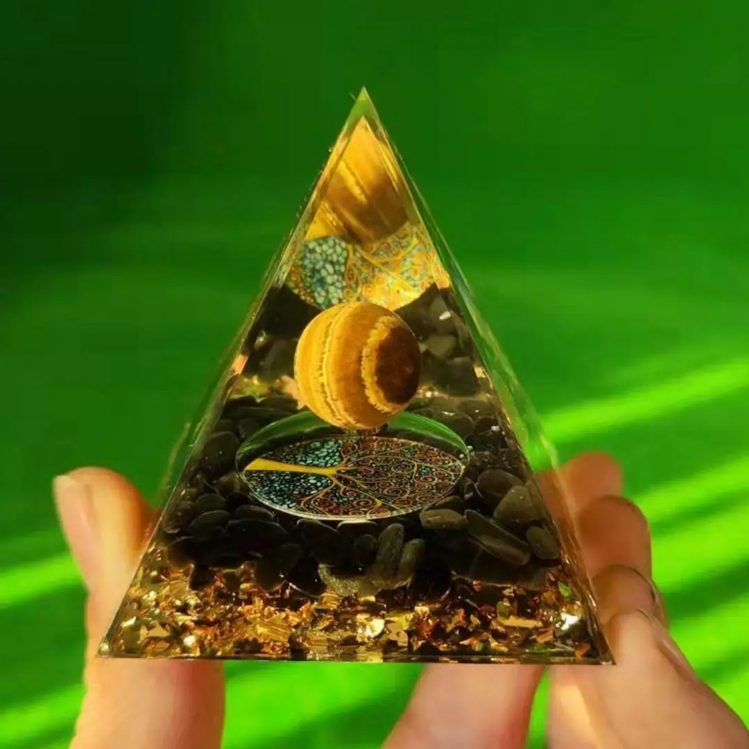 1 peça A Pirâmide de Ogan, a bola de cristal do Olho de Tigre, a cascalho de pedra negra e da Árvore da Vida, Pirâmide de Organita de Cristal