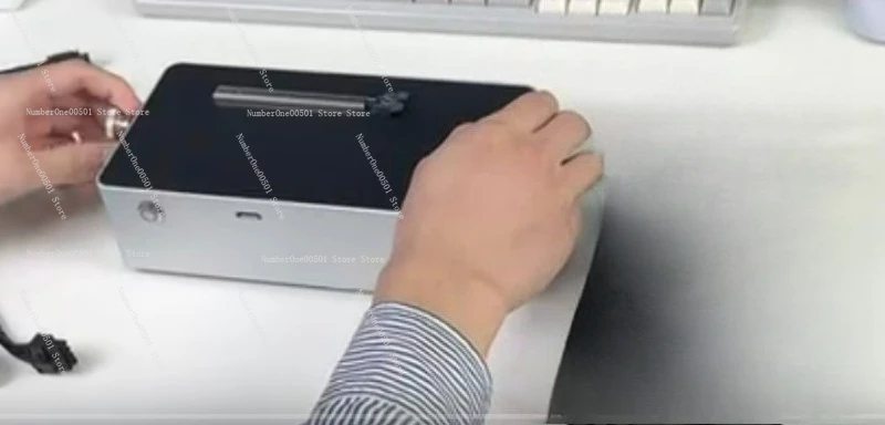 

AG01 Станция с встроенным блоком питания 800 Вт, внешний корпус для GPU, интерфейс PCIe 4.0, высокоскоростной.
