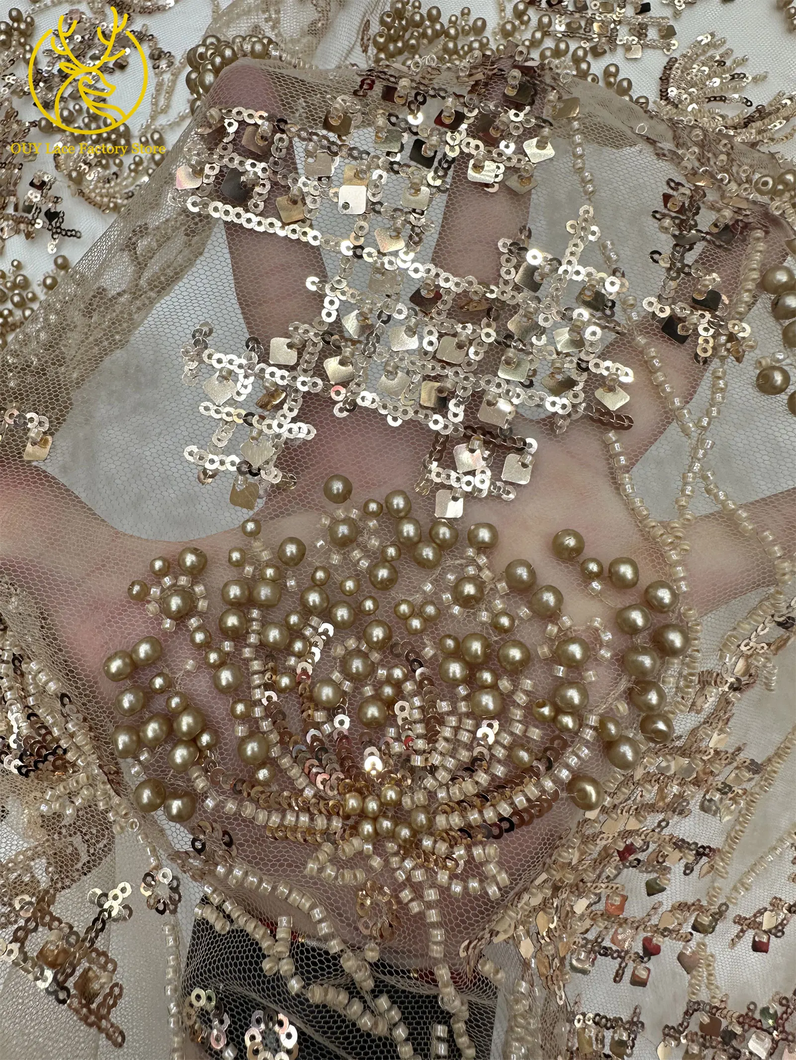Goldener afrikanischer Spitzenstoff, französischer Mesh-Spitzenstoff mit Pailletten und Perlen für Party- und Abendkleider, zum Nähen von afrikanischen Spitzenstoffen für Damen – Detail 6