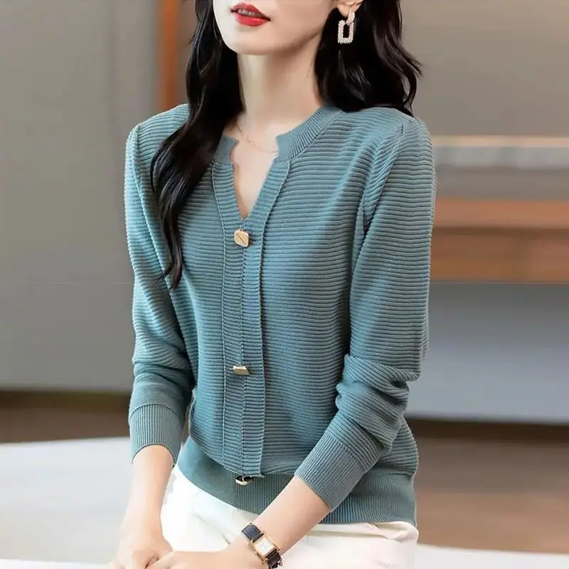 2023 Autumn Winter New Solid Color Fashion V-neck Sweater Women High Street Casual Loose Button Korean Style All-match Pullovers
