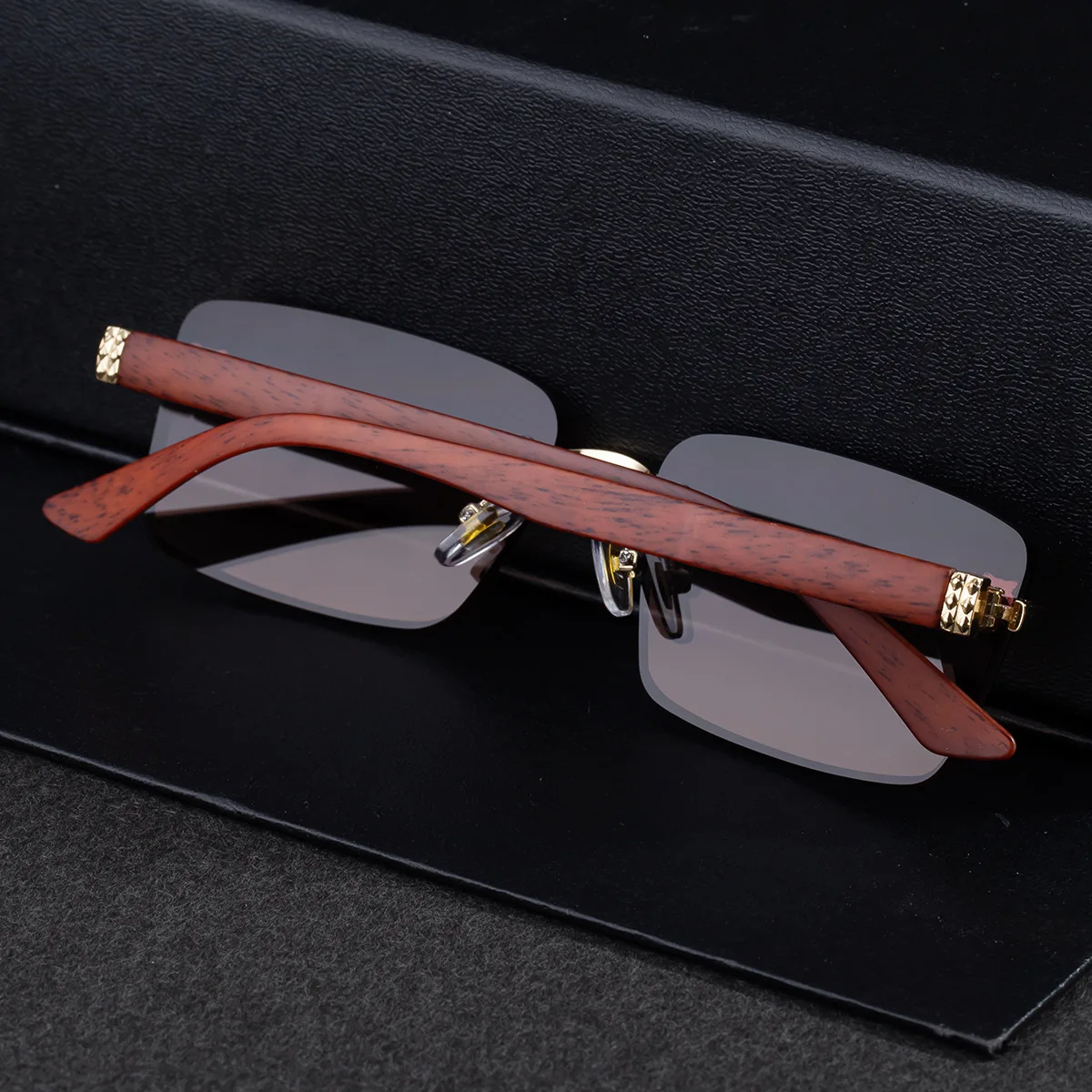 2026 Holzrahmenlose Sonnenbrille für Damen Trendige Retro UV400-Schutz Eckige Sonnenbrille für Herren Markendesign Modische Brille Dropshipping – Detail 5