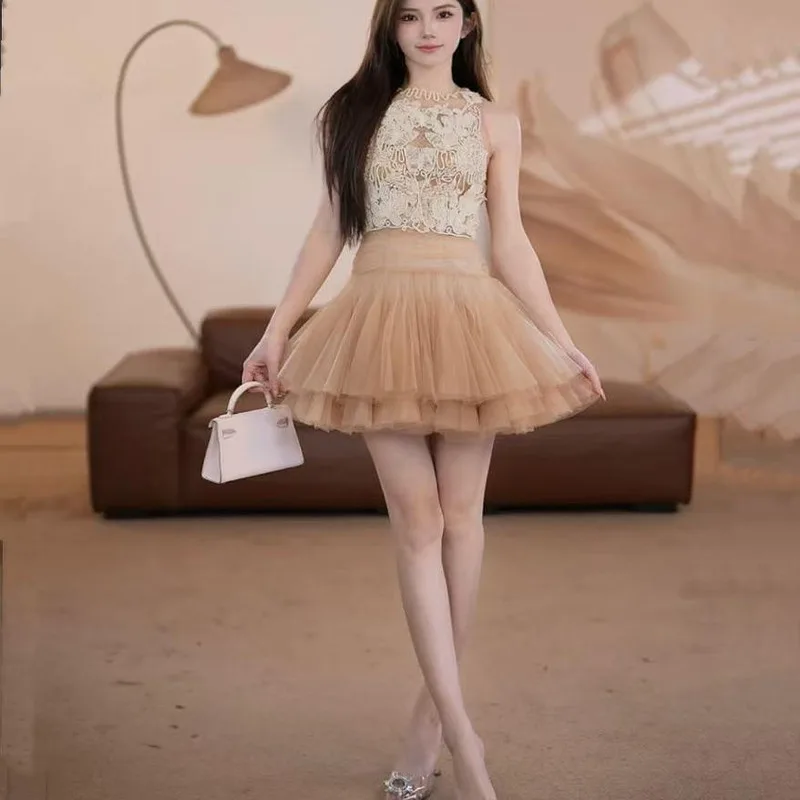 BEWQ فستان نسائي أنيق برقبة دائرية بدون أكمام مطرز شاش عالي الخصر فستان قصير للحفلات المسائية لخريف 2025 جديد