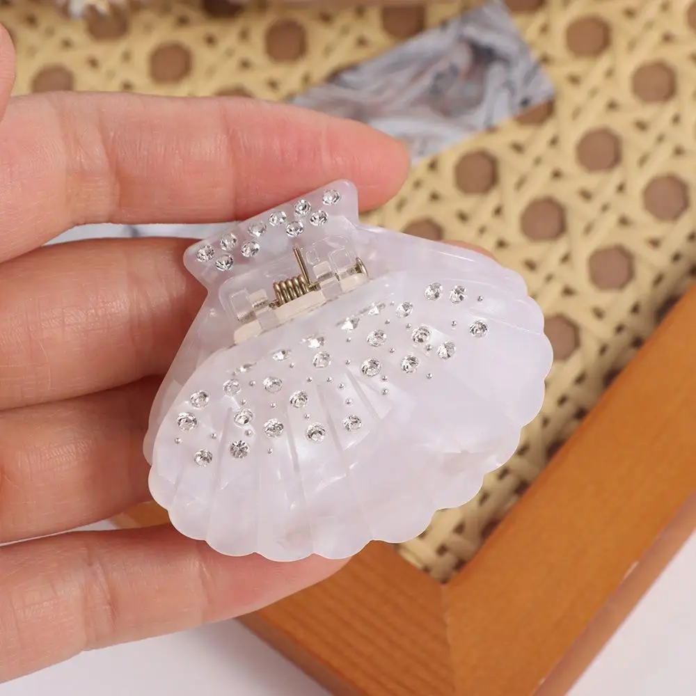 Elegant Rhonestone Shell Hair Claw Acrylic Korean Style Shell Crab Clip Hair Clip Hair Accessories Shell Shape Claw Clip Lady