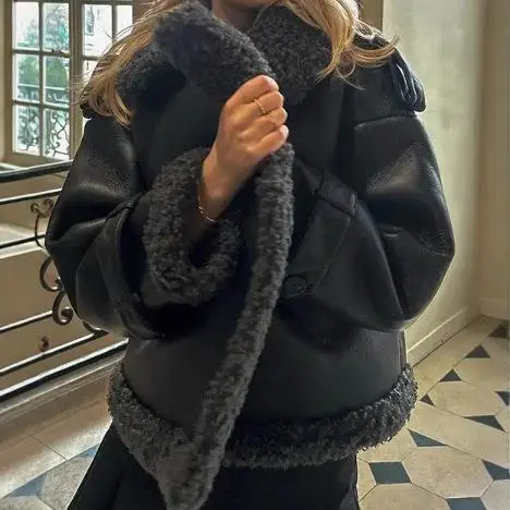 Or Jaet – Streetwear tendance avec ceinture et col, vêtements d'extérieur en cuir PU et fourrure pour femmes