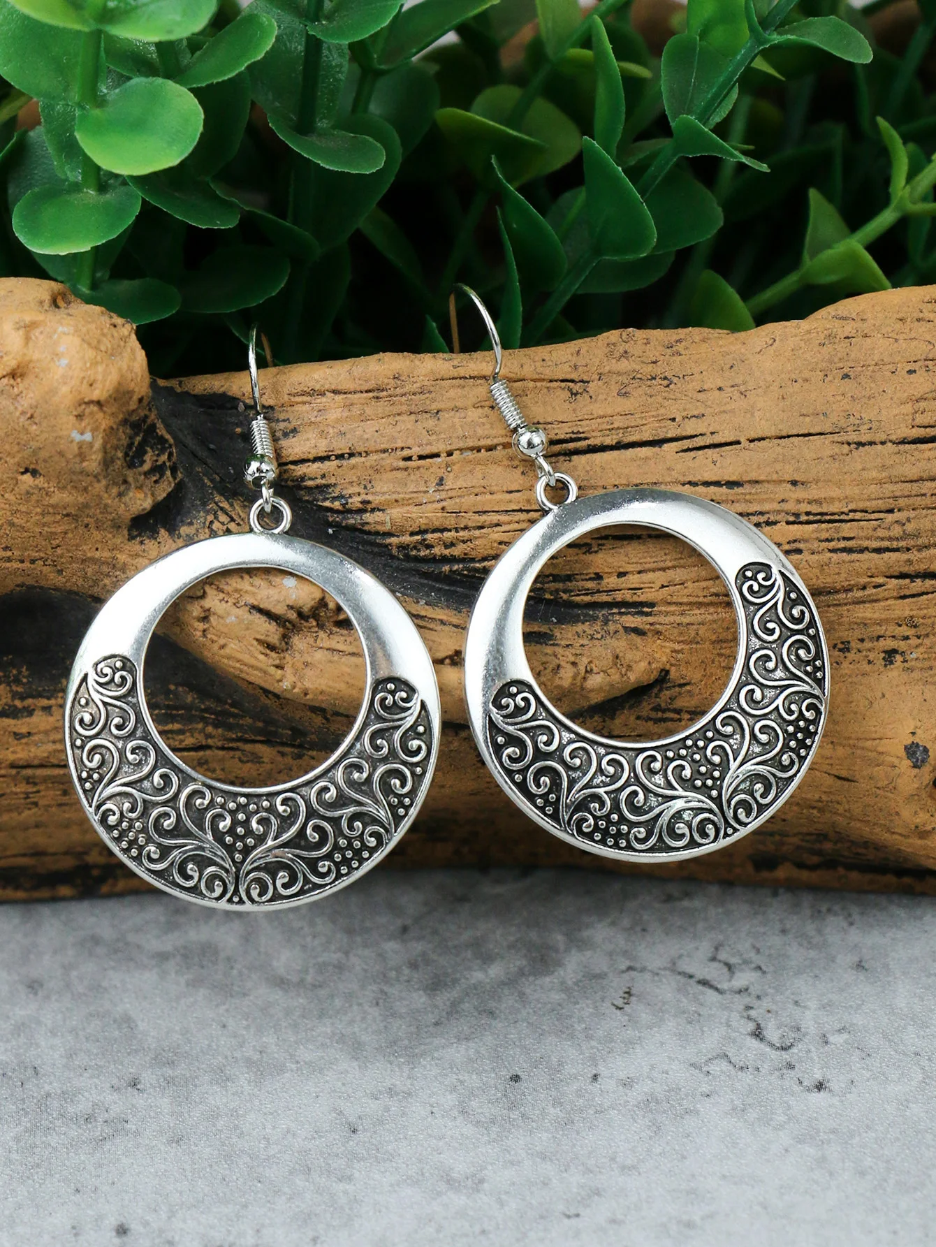 Vintage ethnischen Stil Silber Anhänger Ohrringe Halskette Set runden Ring einfach geschnitzte Damen Stil Ohrringe Halskette Kombination – Detail 4