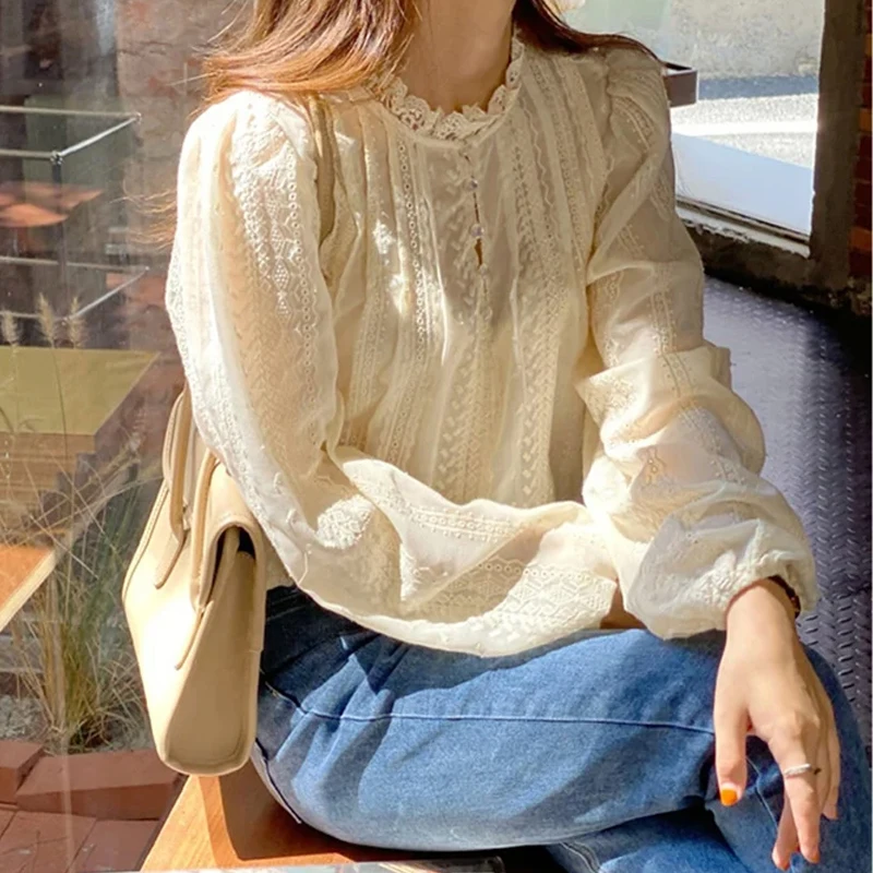 Korean Style Fashionable Long Sleeved Blouse with Embroidery Elegant Apricot Blouses Sweet Lace Shirt Puff Sleeve Womens Tops