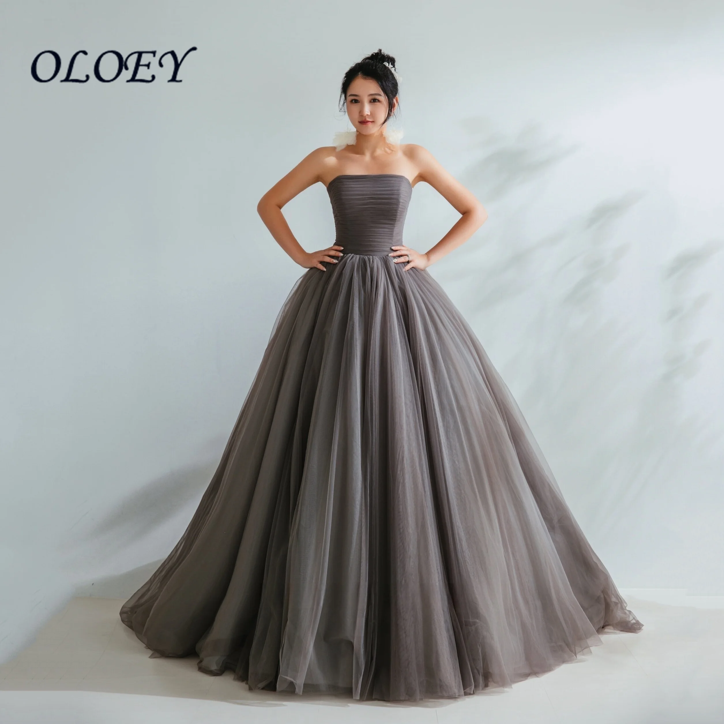 Oloey Customized 2027 Prom Dress Strapless Ruched Bodice Tulle Ball Gown Evening Dress Photo Shoot Party Wear