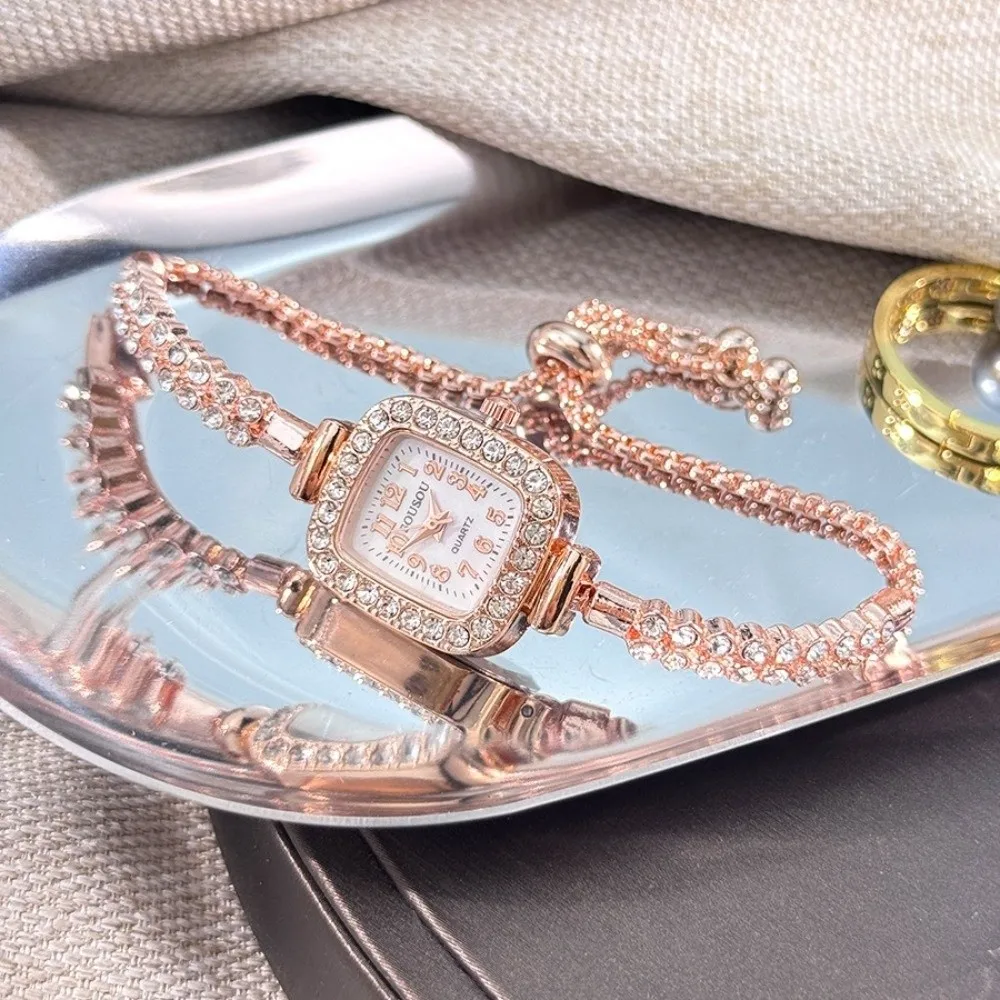 

Новые женские наручные часы с двойным рядом бриллиантов, маленькие квадратные, с браслетом, простые, с арабскими цифрами, кварцевые