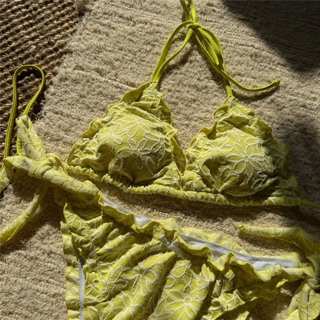 Bedruckter Neckholder-Bikini mit Rüschen, Damen-Badeanzug, zweiteiliges Bikini-Set, gepolsterter Badeanzug, Badebekleidung, Modell V6972. – Detail 10