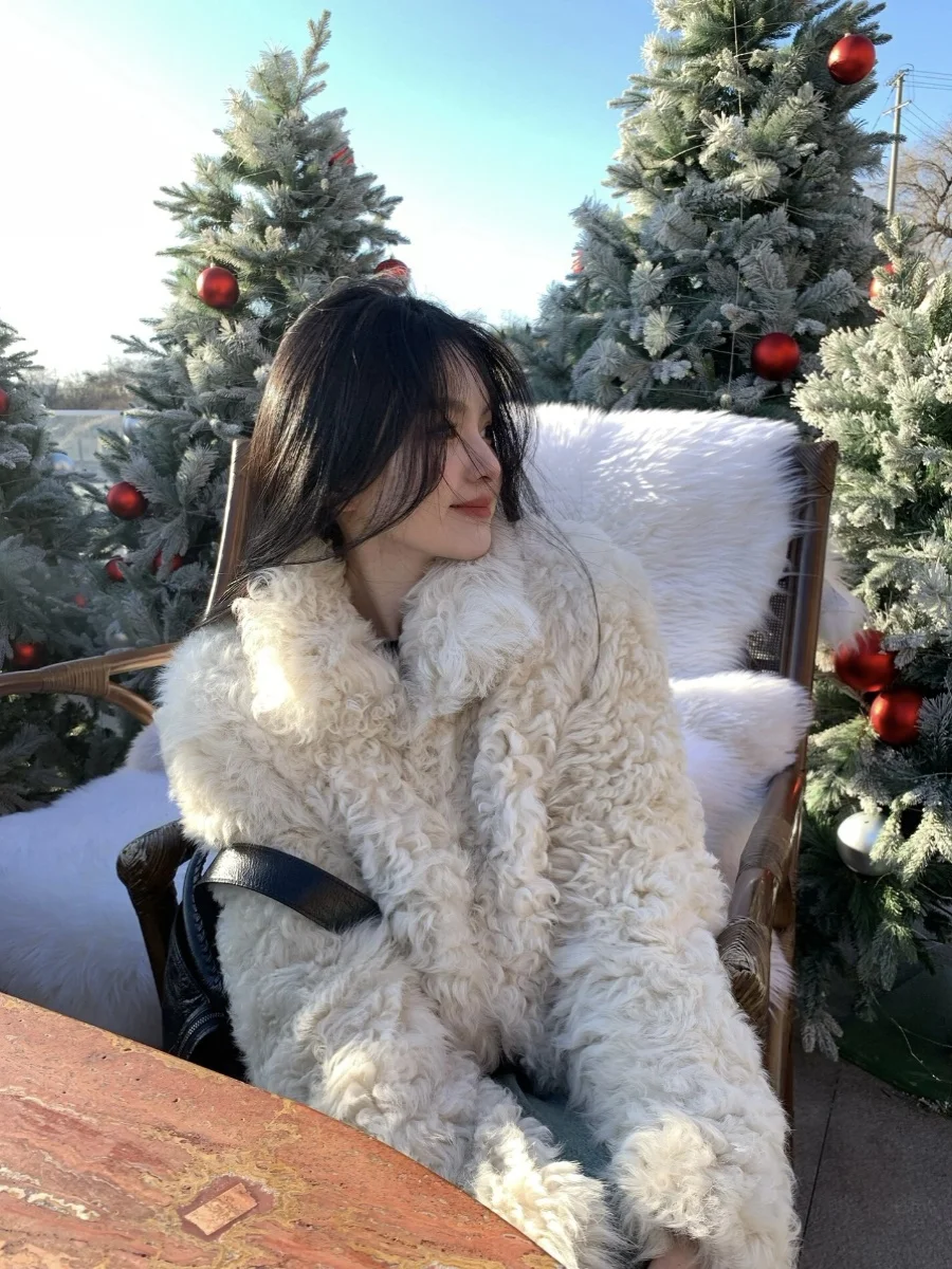 

Lamb Wool Jacket Woman High Quality Anti Wind Elastic Fancy Military Style Fashion Canvas Sport Baseball Button Detail Cold Vibe