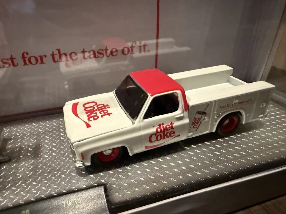M2 Machines Auto Hauler TW34 1973 شيفروليه شيان سوبر 1975 جي إم سي سييرا