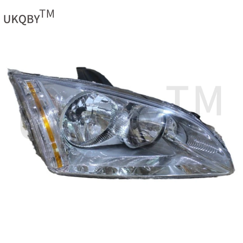 

Applicable to Fo rd Fo cu s 05-08 headlights R white 5M5113W029CF