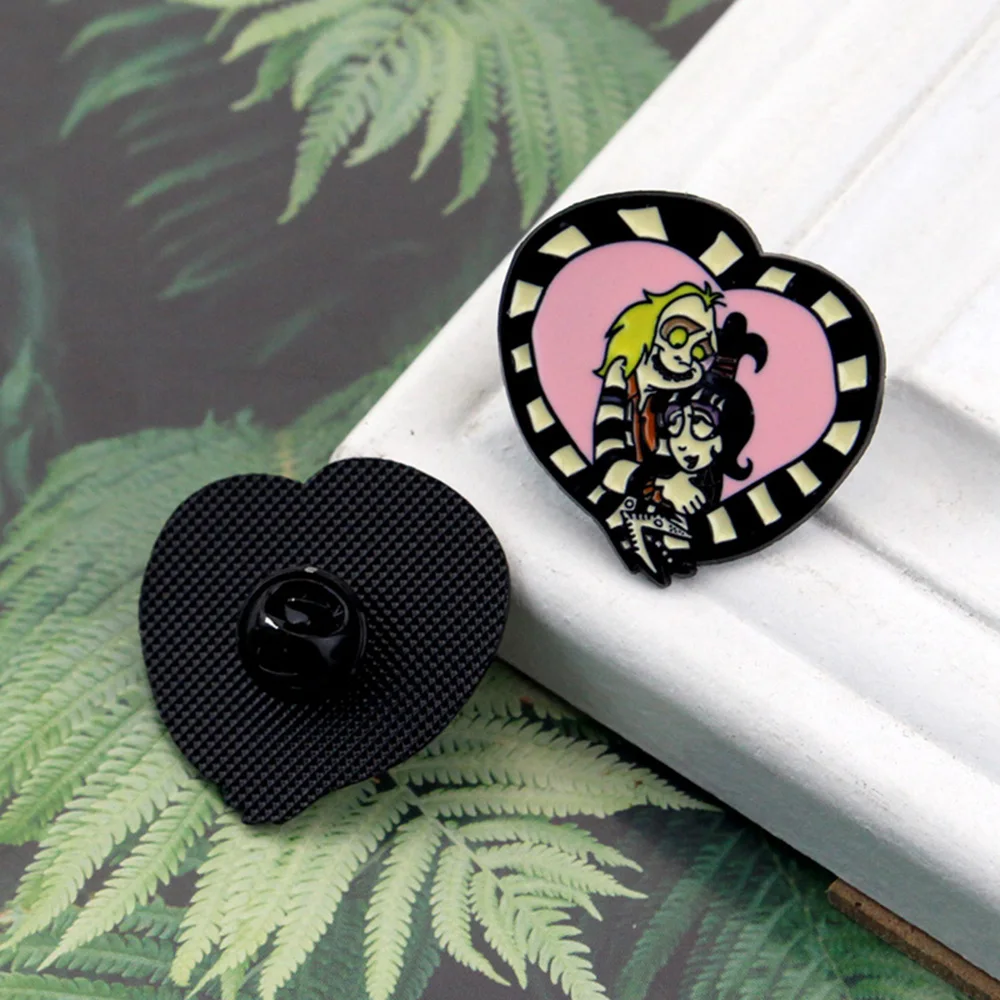 Beetlejuice And Lydia Deetz Brooch Horror Movies Enamel Pins Metal Collect Lapel Badges Backpack Fashion Halloween Jewelry Gifts