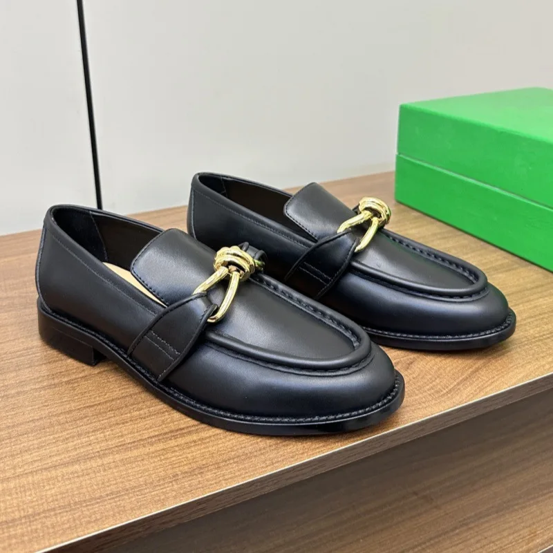 

2026 New Women Loafers Metal Knot Single Shoes For Man British Style Genuine Leather Unisex Square Flat Leather Shoes Large Size