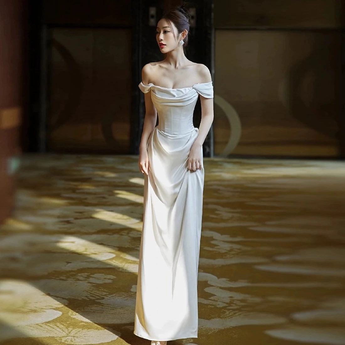 Elegant Floor-Length Wedding Dress with One-Shoulder Style customized