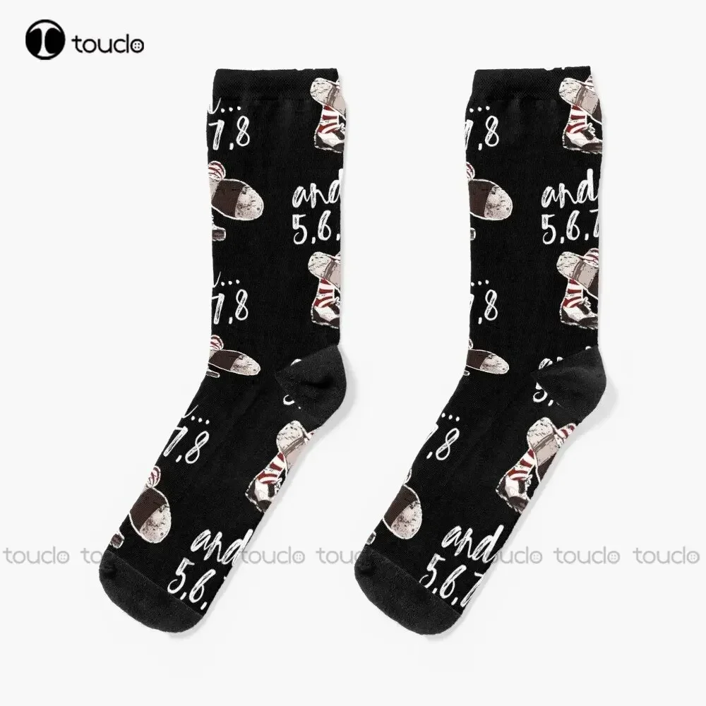 Y... 5 6 7 8 Diseño de baile con zapatos de grifo ¡El mejor regalo divertido para cualquier bailarina! Arte de Tap Dance # Tapdanceart Tap Fam Calcetines Arte Divertido