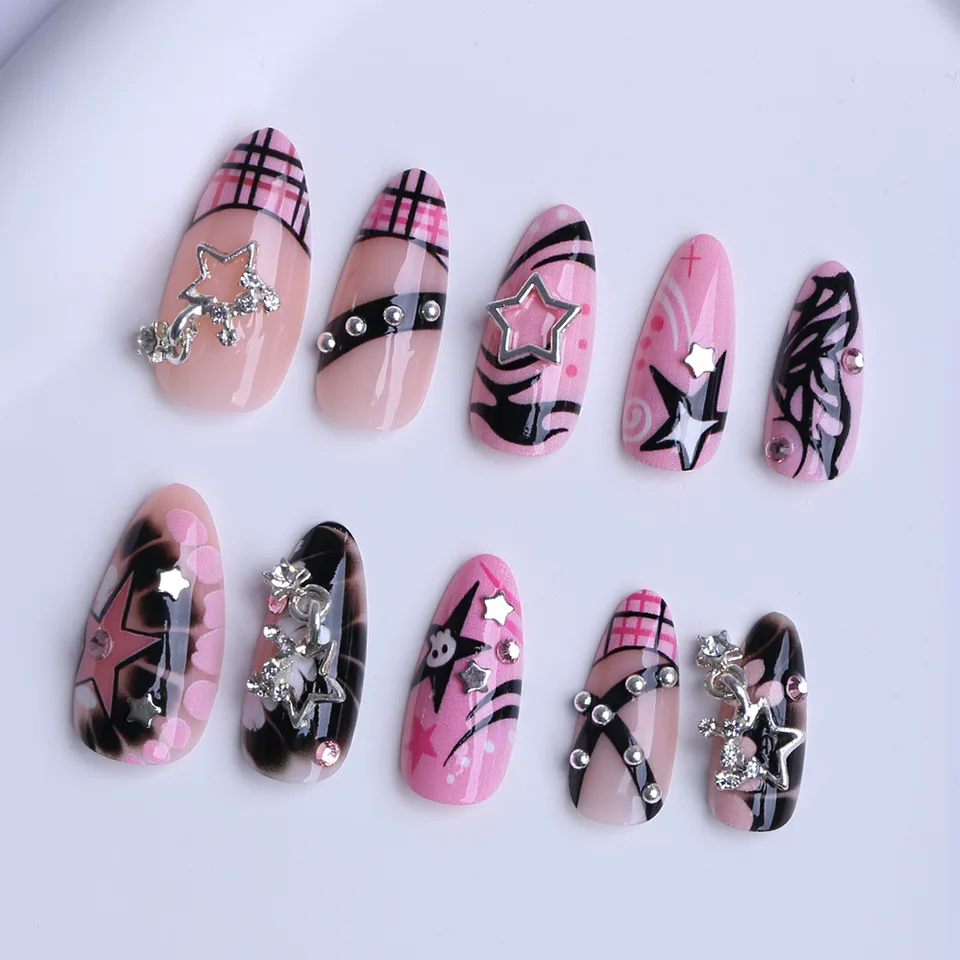 24 piezas de uñas postizas dulces y geniales, rosas brillantes, en forma de almendra, estilo francés, chica picante, decoración de estrella metálica Y2K, encanto 2