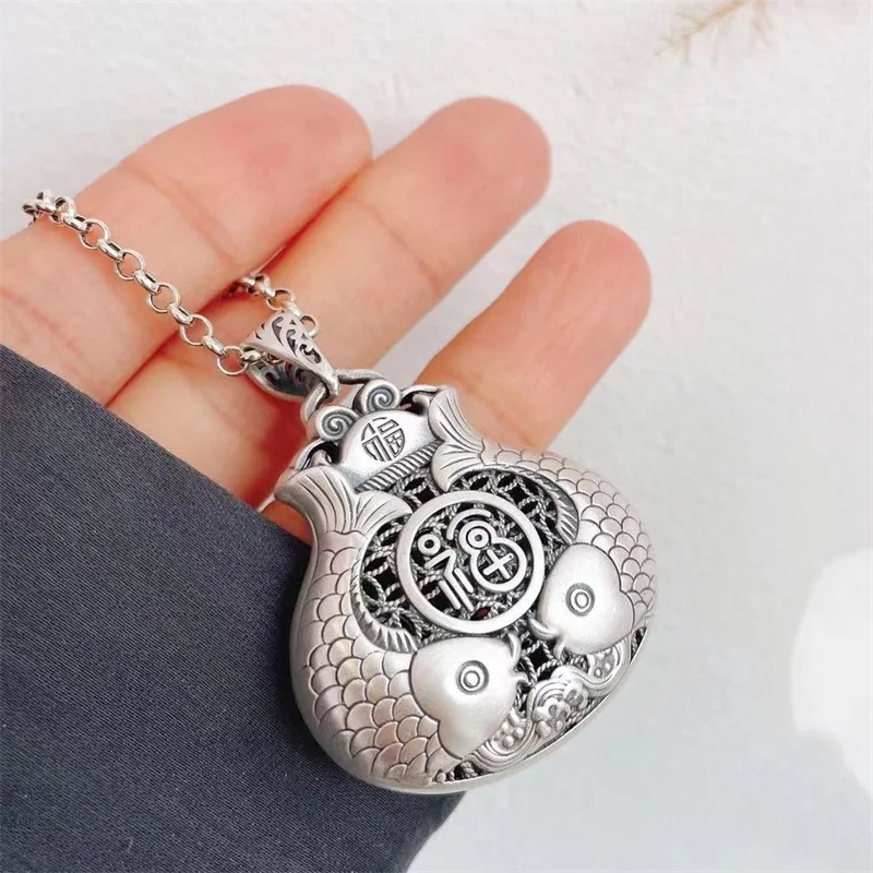 

Lucky Double Fish Fu Pendant For Lady Sweater Chain Ethnic Style Hollow Amass Fortunes Auspicious Bag Necklace Women Jewelry