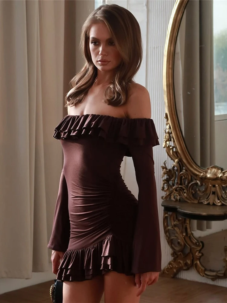 เดรส Nibber Ruched Chic ทรงเข้ารูป คอเฉียง แขนยาว แต่งระบายด้านหลัง โชว์หลัง ดีไซน์หรูหรา เหมาะสำหรับออกงานกลางคืน ผ้าสเตรช กระชับรูปร่าง