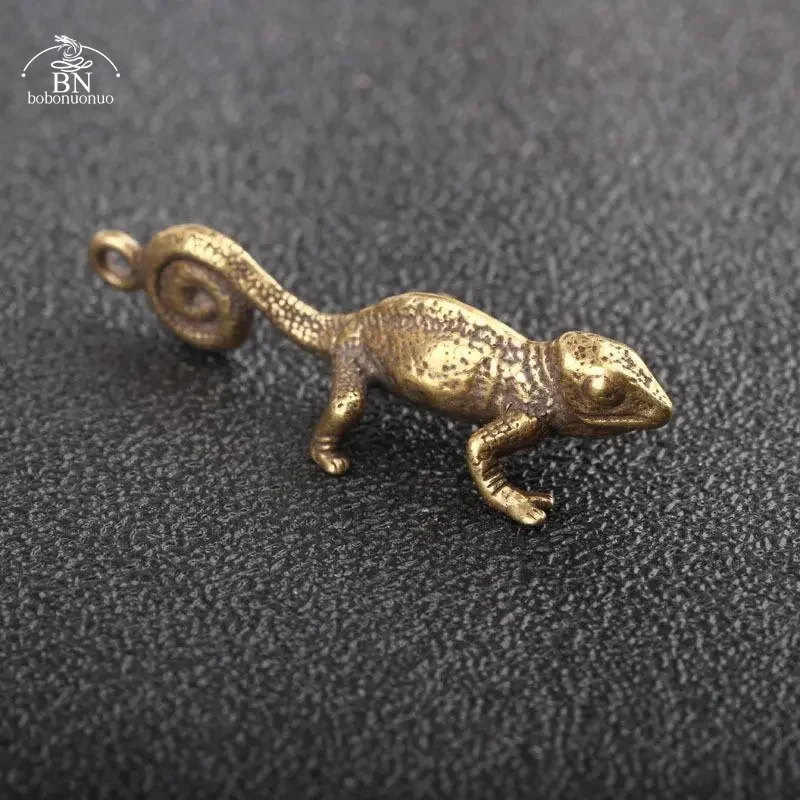 Antique Bronze Tropical Desert Animal Lizard Statue Retro Brass Chameleon Figures Ornaments Desk Decorations Keychains Pendants