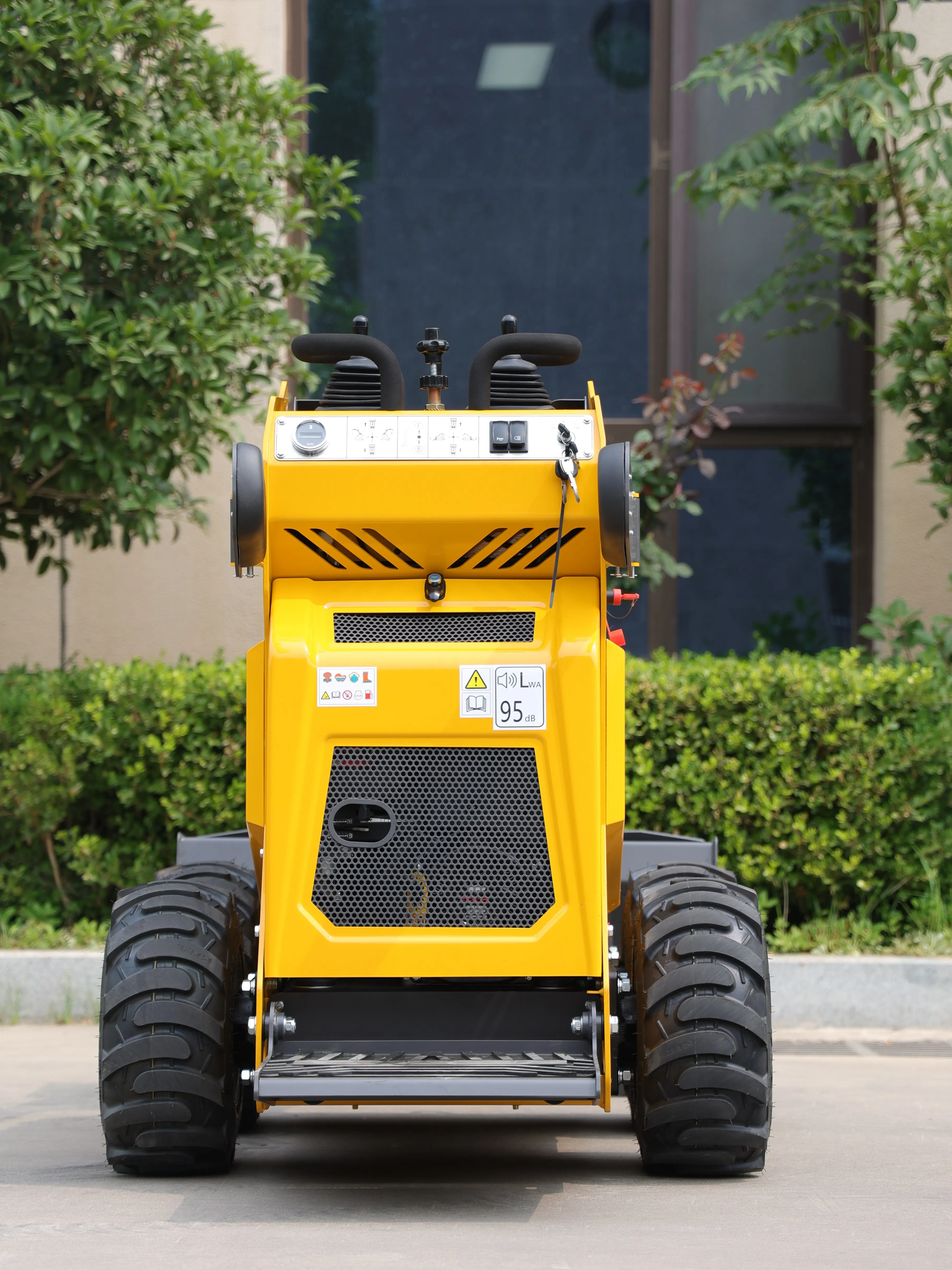 Euro 5 EPA Kubota Diesel Skid Steer Mini Track Skid Steer 400KG con tosaerba Forest Mulcher