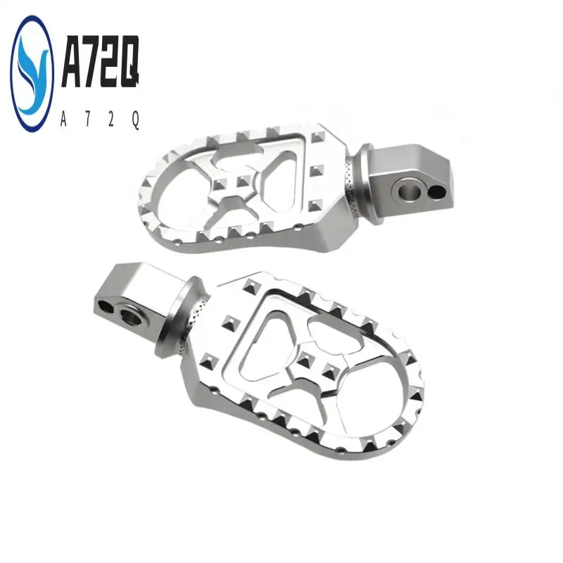

A72Q-Motorcycle Adjustable Rear Footrest Rotatable Passenger Foot Pegs Rests Parts For Rebel500 300 CMX500 CMX300 2019-2022 (Sil