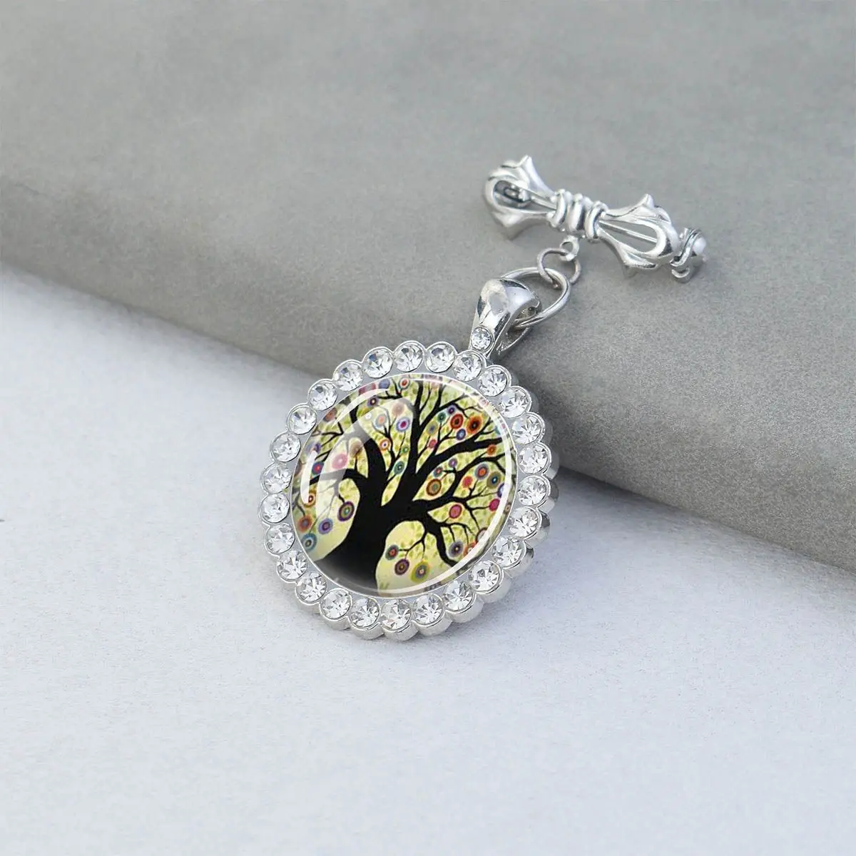 1PC Round glass brooch with Tree of Life pattern and synthetic zircon trim, suitable for holiday gatherings and birthday gifts