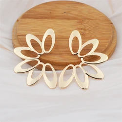 Gold Color Hollow Flower Dangle Earrings for Women Irregular Geometric Statement Sunflower Bohemian Punk Personality Jewelry