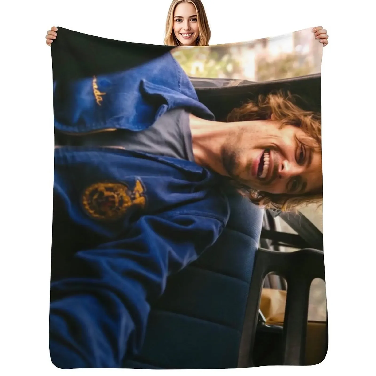 

MGG in Future Islands Throw Blanket Polar Blankets For Sofas Multi-Purpose Blanket