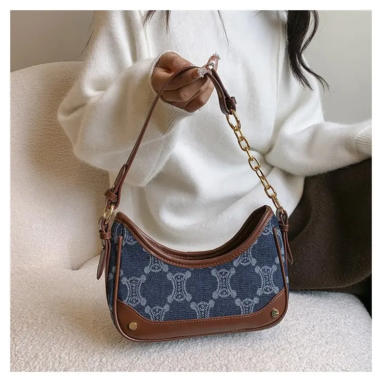 

2026 New Fashion Women's Crossbody Bag, Premium Chain Underarm Style, Retro Printed Crescent & Classic Monogram Design
