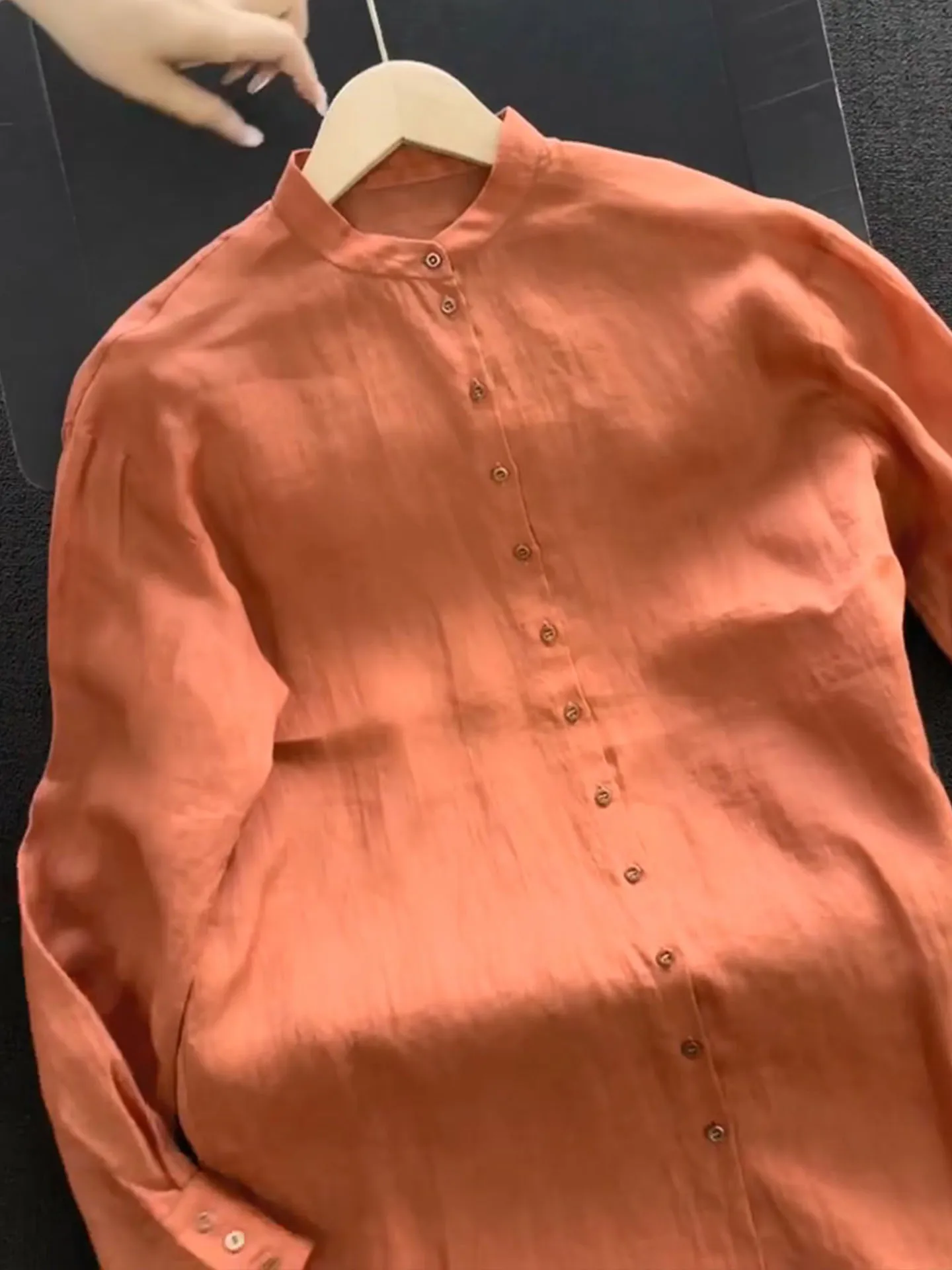 유니크 오렌지 허니 롱 슬리브 라운드 넥 여성 패셔너블 다용도 초가을 탑 프렌치 스타일 루즈핏 베이직