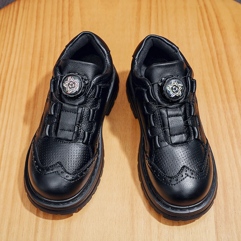 A pair of children's rotary buckle full black leather brogue shoes, thick non-slip sole, daily student dress shoes SM-5186