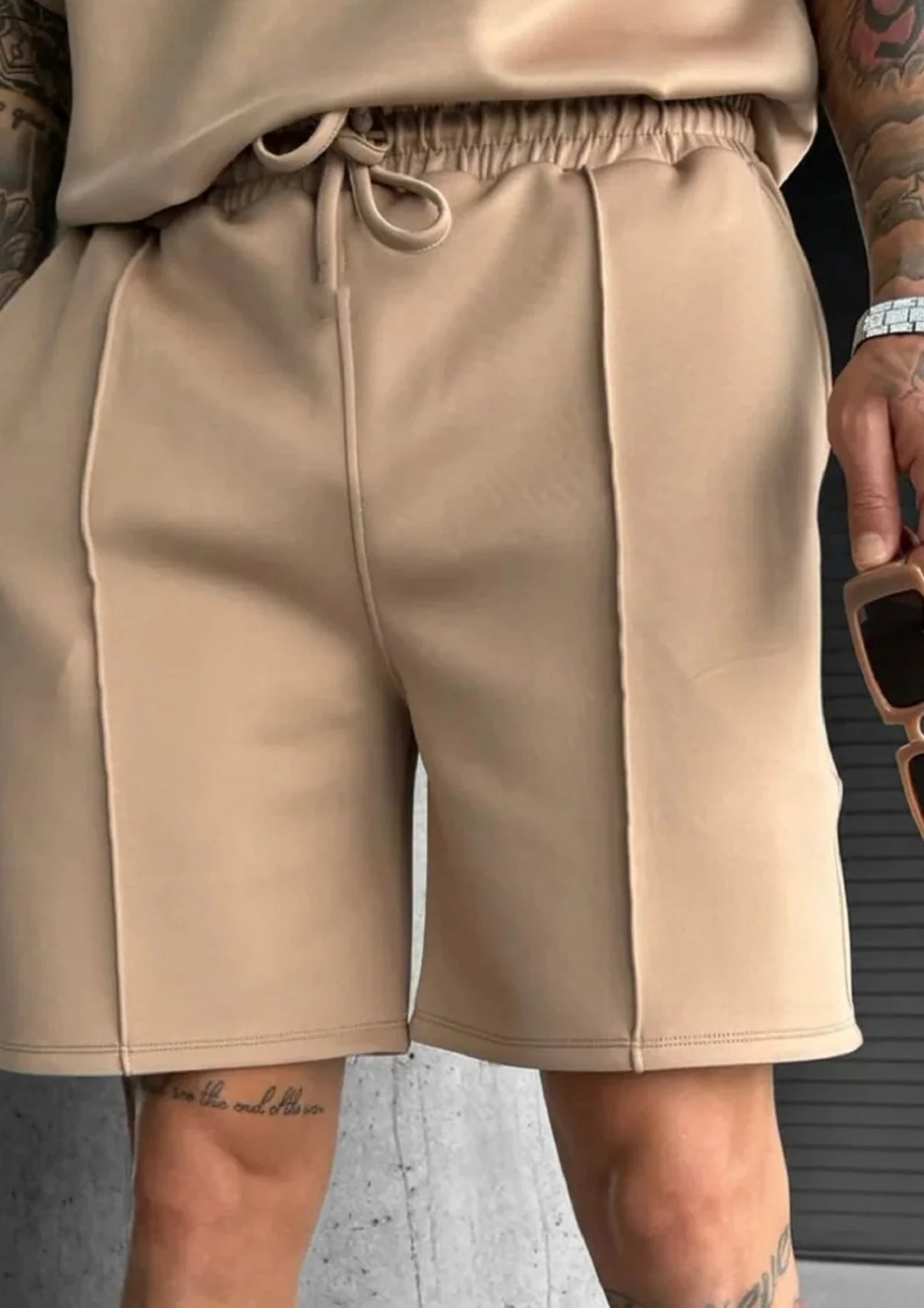 Men cross-border 2025 explosive summer fashion casual solid color pocket draw rope shorts loose travel casual shorts