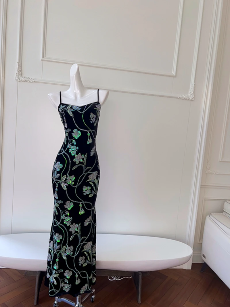 فستان مخملي رائع مطرز مثير بقصة ضيقة للعطلات دكتور صيني جديد عالي الجودة مخصص للنساء Ele Faion...