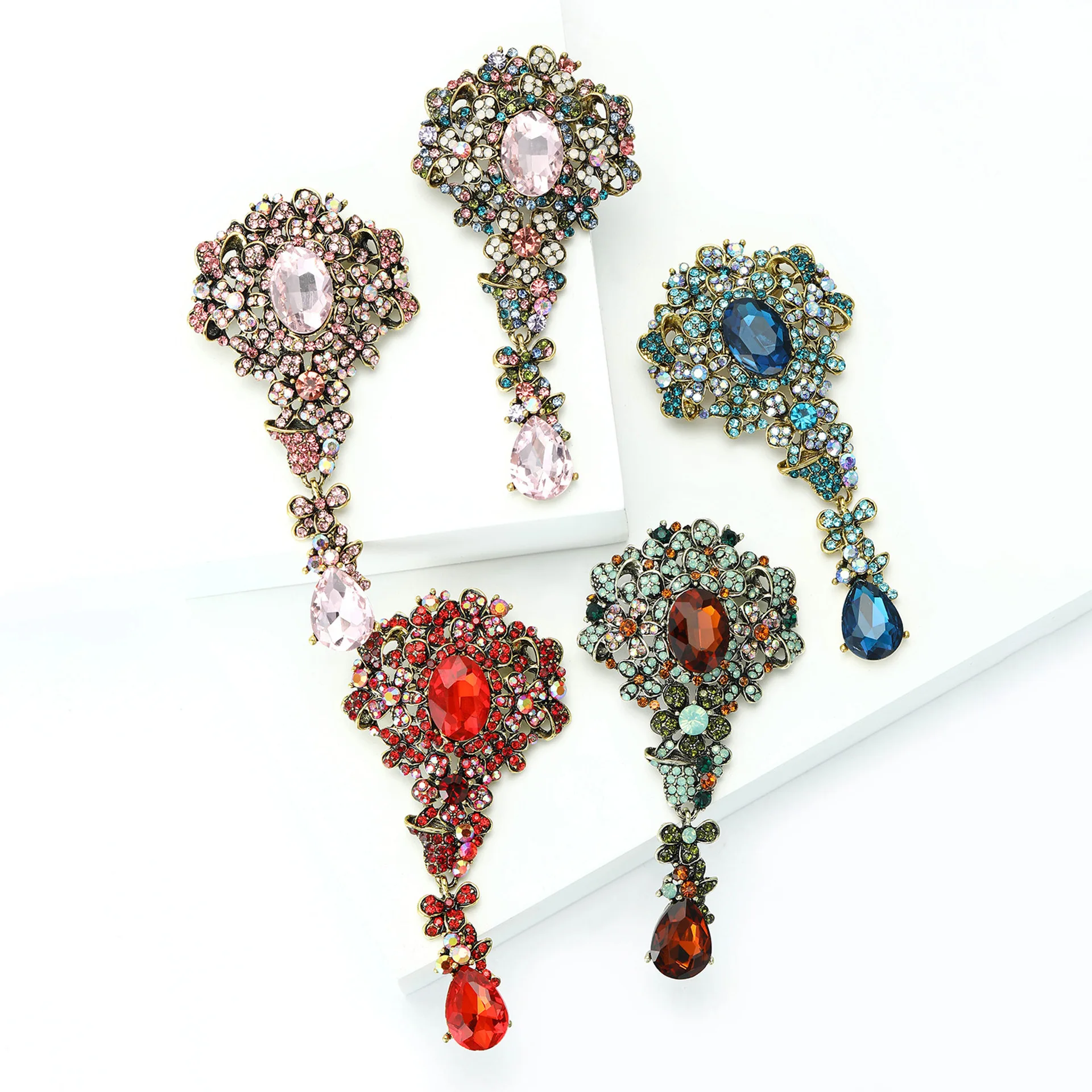 

Men's Wedding Crystal Bow Ties Women's Accessories Brooch Korean British Business Banquet Luxury Jewelry Collar Flowers Bolo Tie