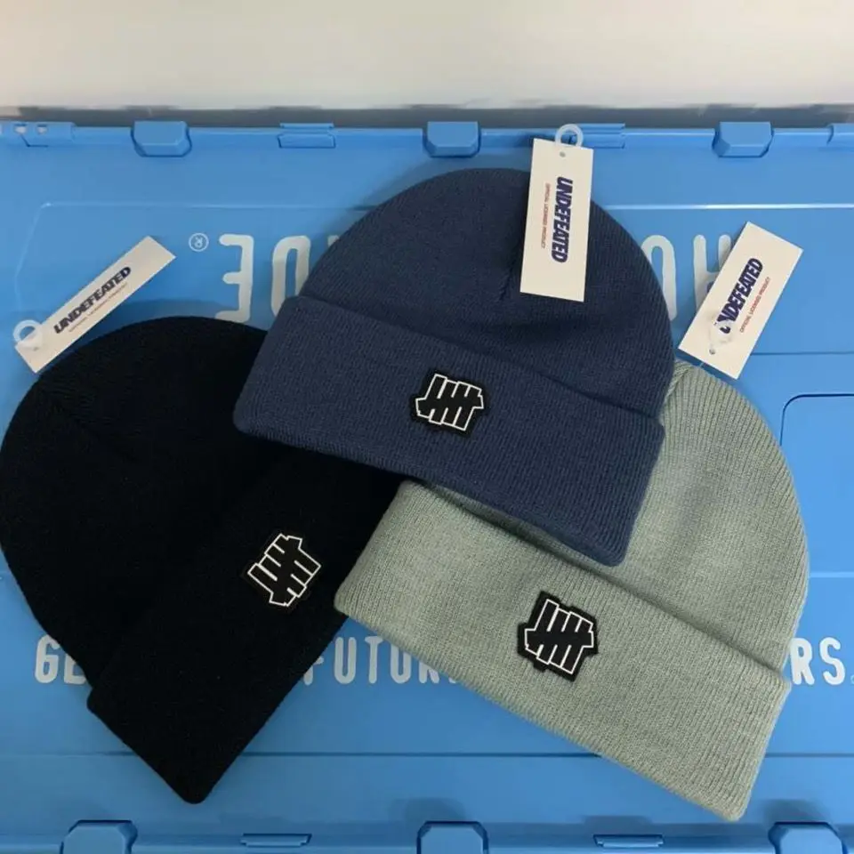UNDEFEATED Classic Fashion Knit Beanie Hat, Warm Thermal Cap for Men Women, Unisex Couple Casual Style