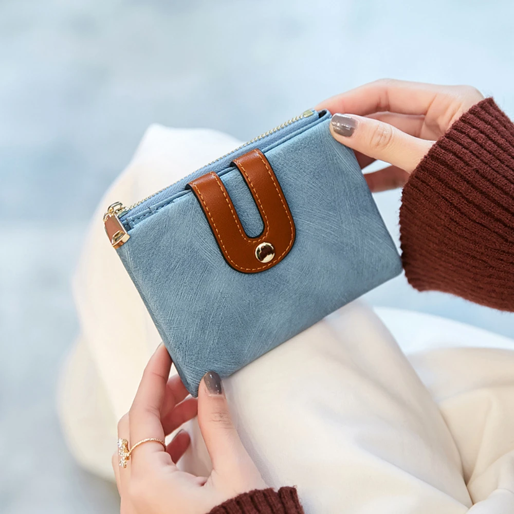 

Chic Short Wallet for Women Simple Fashionable Double Fold Money Bag PU Leather Credit Card Holder Large Capacity Coin Purse