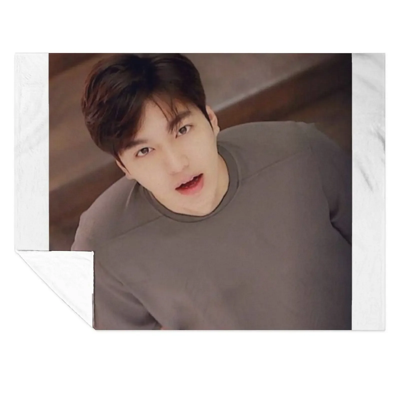 

Lee Min-ho Throw Blanket Summer Beddings Bed Fashionable Beautifuls Thermal Blankets
