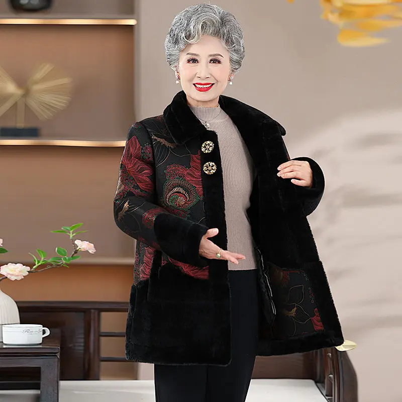 High Quality Grandma Winter Jacket 2025 New Thicken Warm Cotton-padded Parkas Overcoat Middle-aged Elderly Mother Faux Fur Coat
