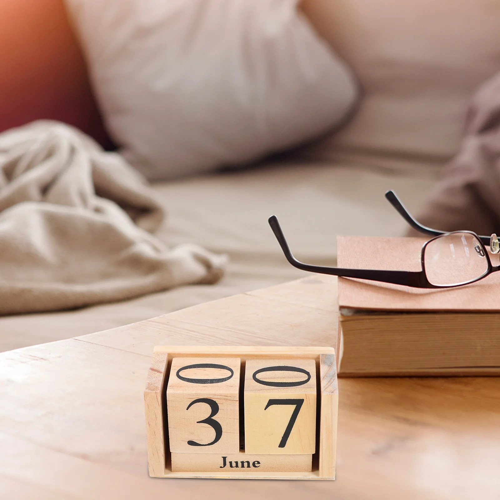 

Wooden Square Desktop Decoration Retro Block Calendar Flip Perpetual for Office