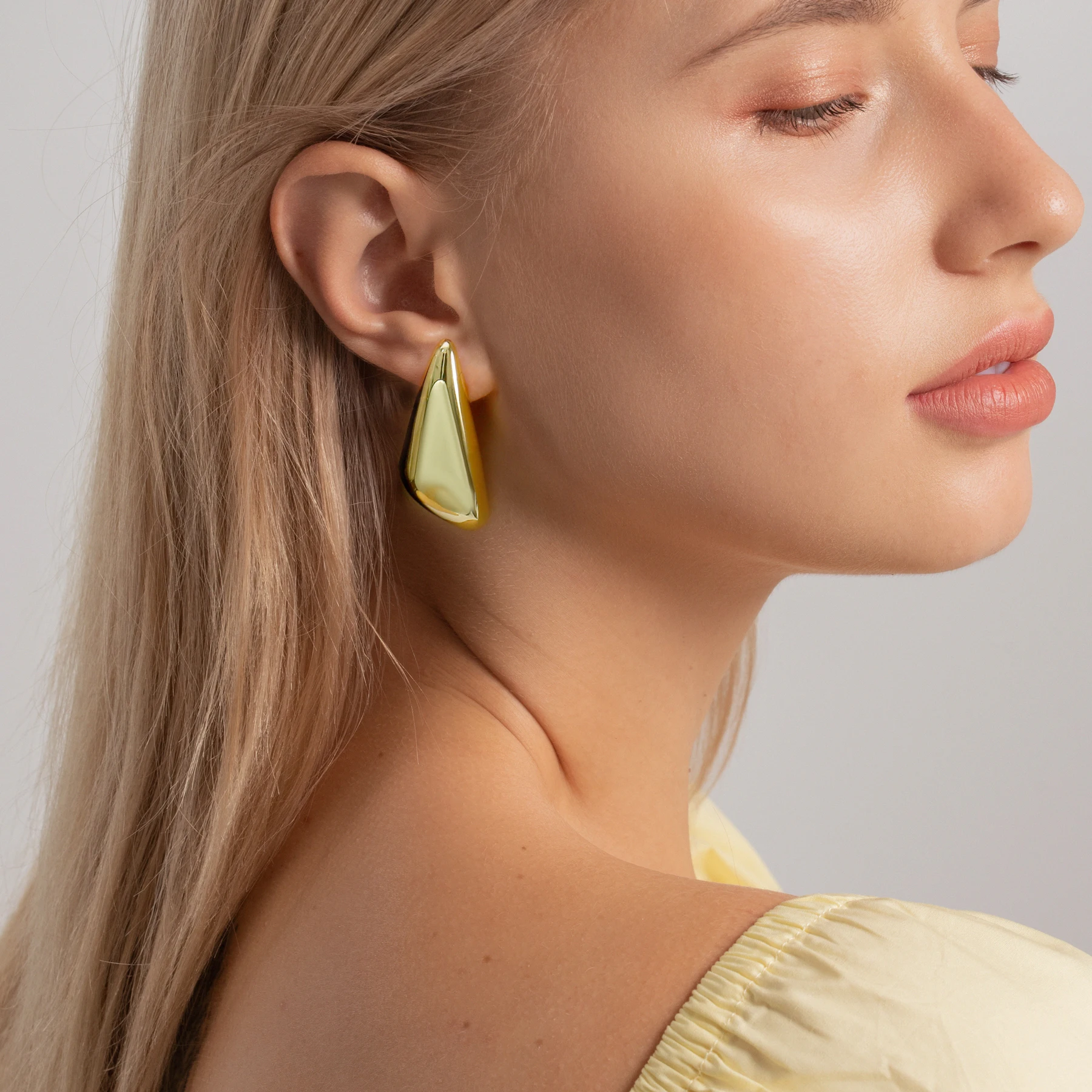 Badu Gold Color Abstract Geometric Triangle Dangle Earrings for Women Long Teardrop Stud Earring Minimalist Fashion Jewelry Gift