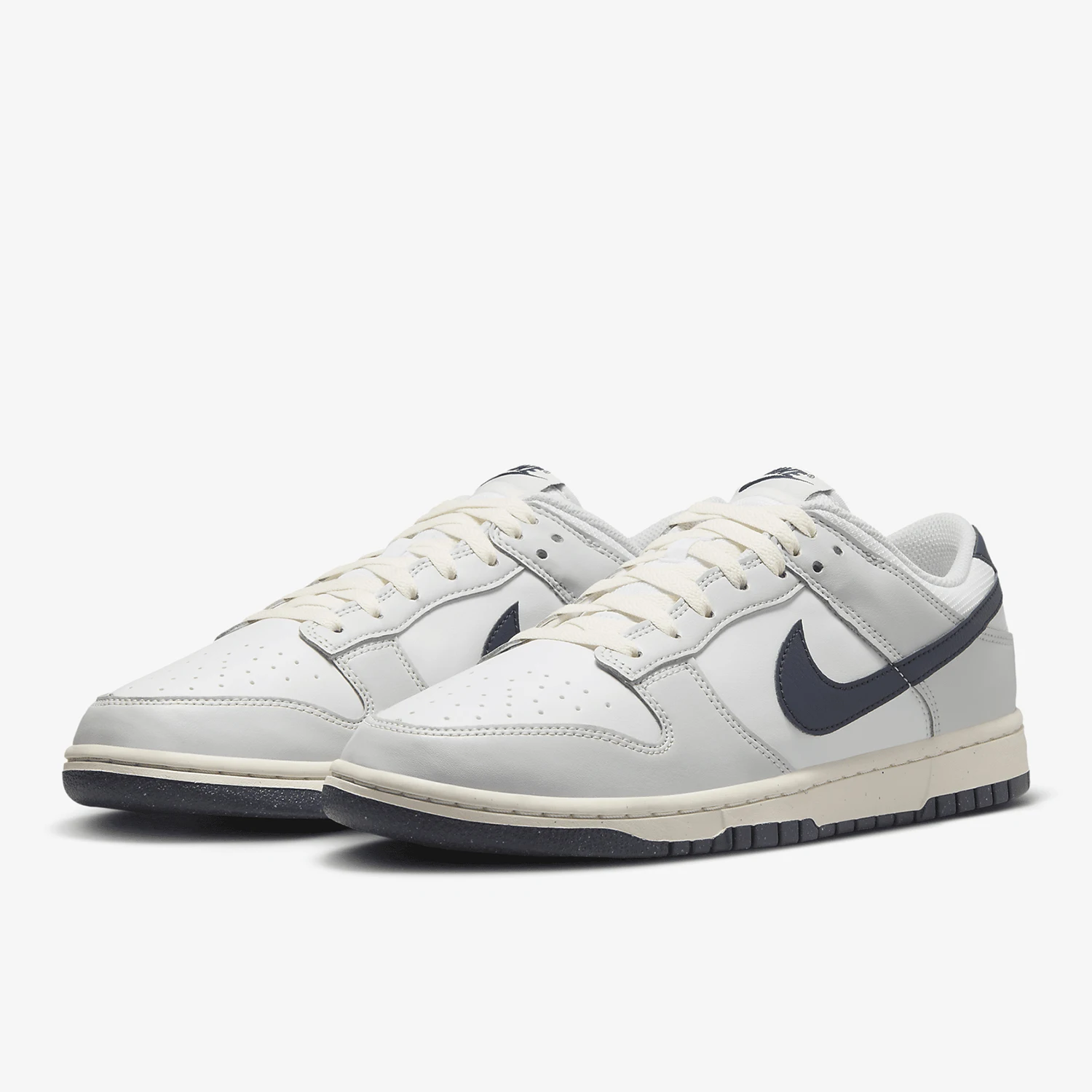 Nike Authentic Dunk Low NN lage sportschoenen met demping voor heren HF4299-001