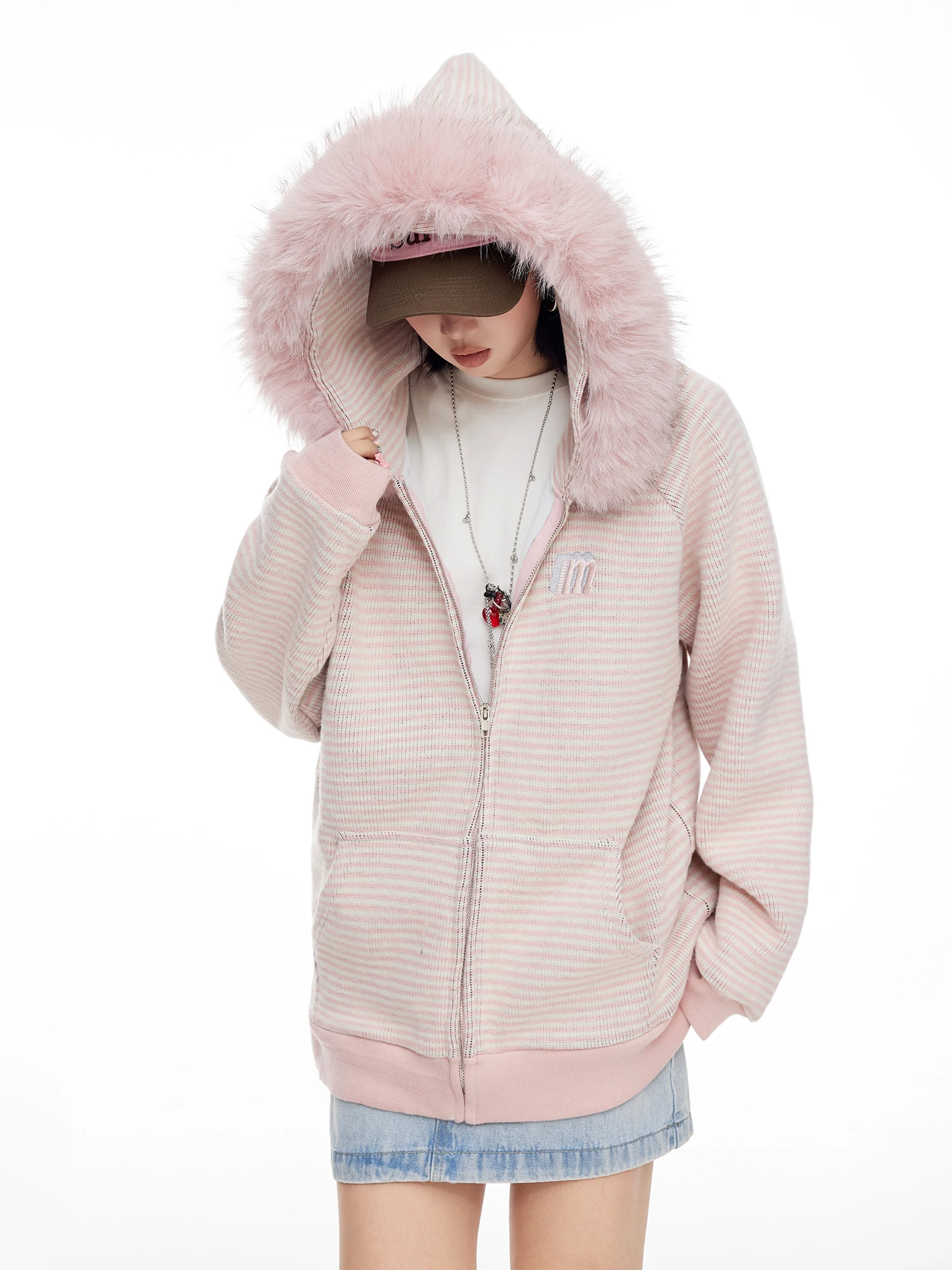 

Открытый кардиган в розовую полоску с вышивкой в стиле ретро, женский осенне-зимний свободный свитер с капюшоном для пары, осень-зима...