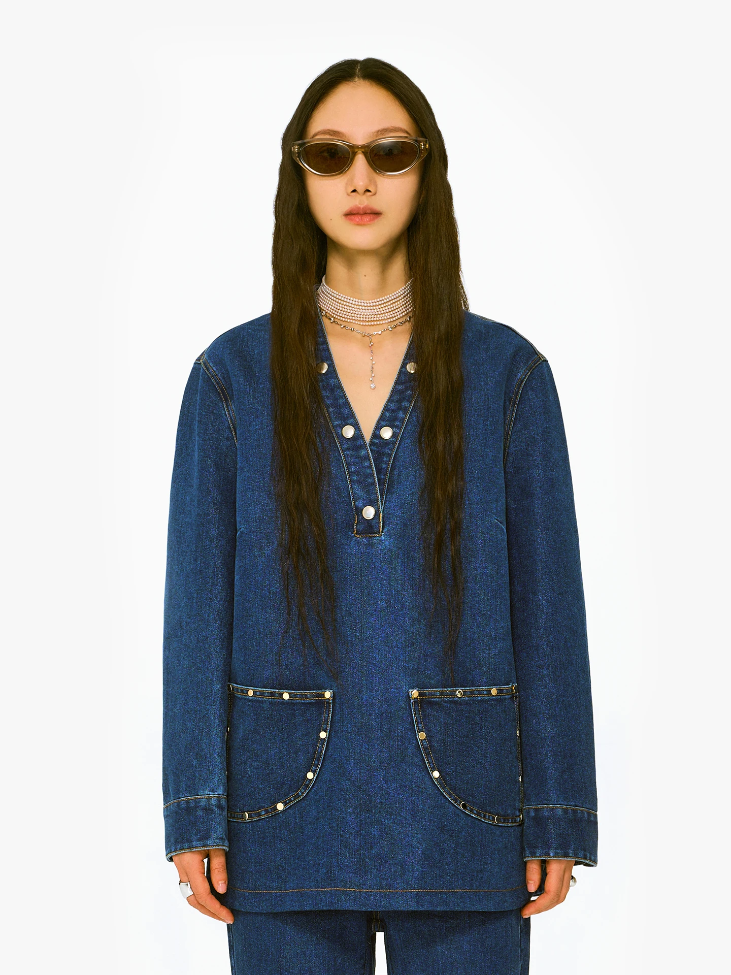 

Lin Zhi Spring 2026 V-Neck Denim Jacket Casual Versatile Long Sleeve Women's Coat Straight Cut Cotton Polyester Blend